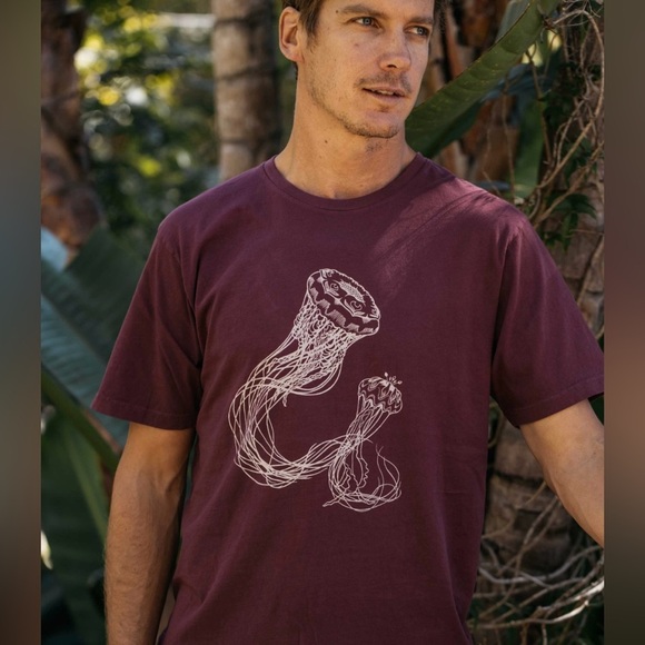 Mollusk California Surf Shop Jellyfish Graphic Maroon SS T-Shirt Men’s  M ** - Picture 2 of 8